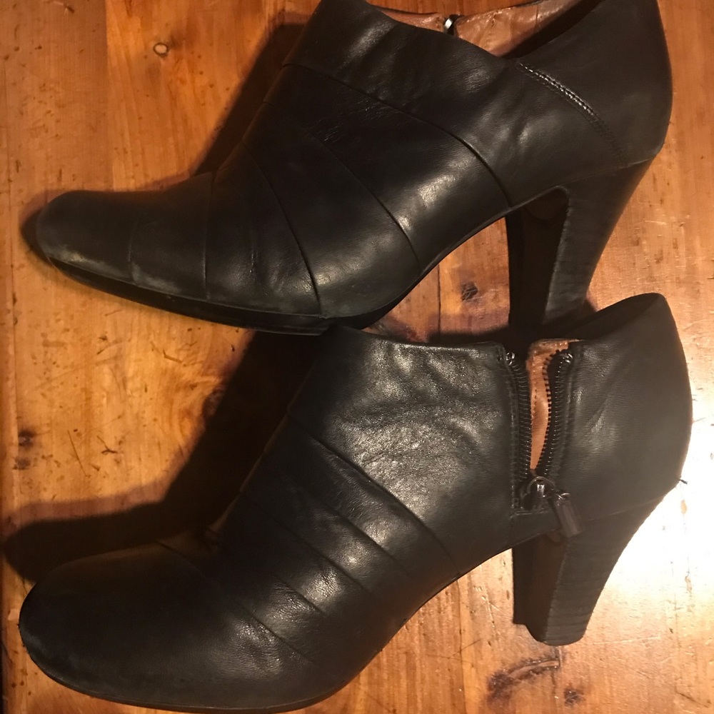 Clark’s Artisan Black Leather Shoes